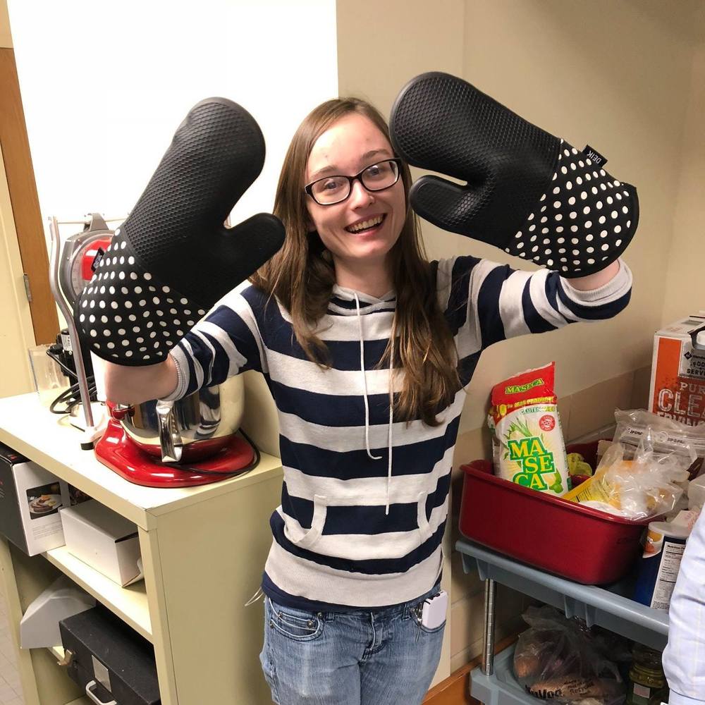Meet your Posher, Becca